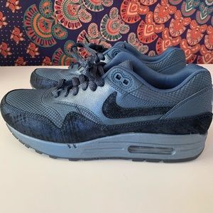 Nike Air Max 1 Sneakers